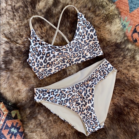 lagoon designs bikinis